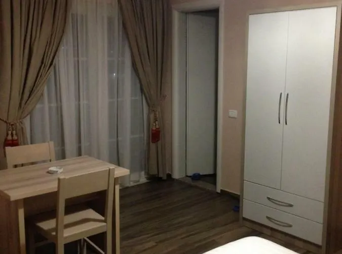 Real Hotel Ishull-Lezhe