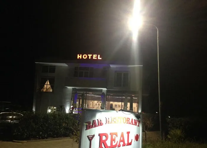 Hotel Real *